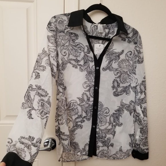 NWT Kenneth Cole 'Kristen' Paisley B&W Blouse (S) - Picture 1 of 5